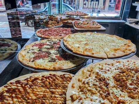 Due amici pizza - Pizzeria with late-night hours offering NYC-style pies, garlic knots & beer, plus subs & appetizers. Skip to content 1724 E 7th Ave, Tampa, FL 33605 | 9AM - 3AM Daily